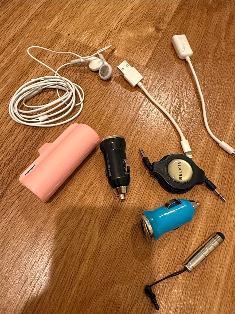 Belkin Black Retractable Audio Cable with Mixed Mobile Accessories lot bundle